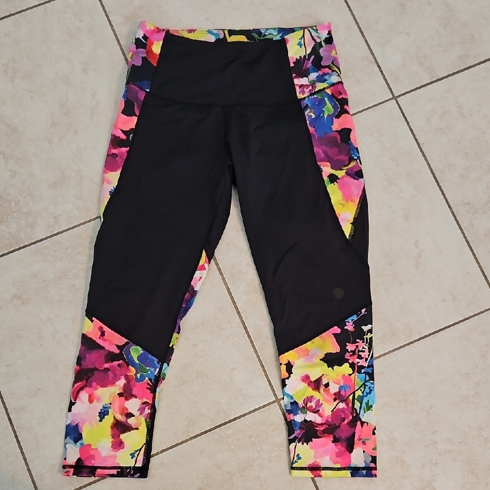 Womens Floral Print Black Leggings Sz. M